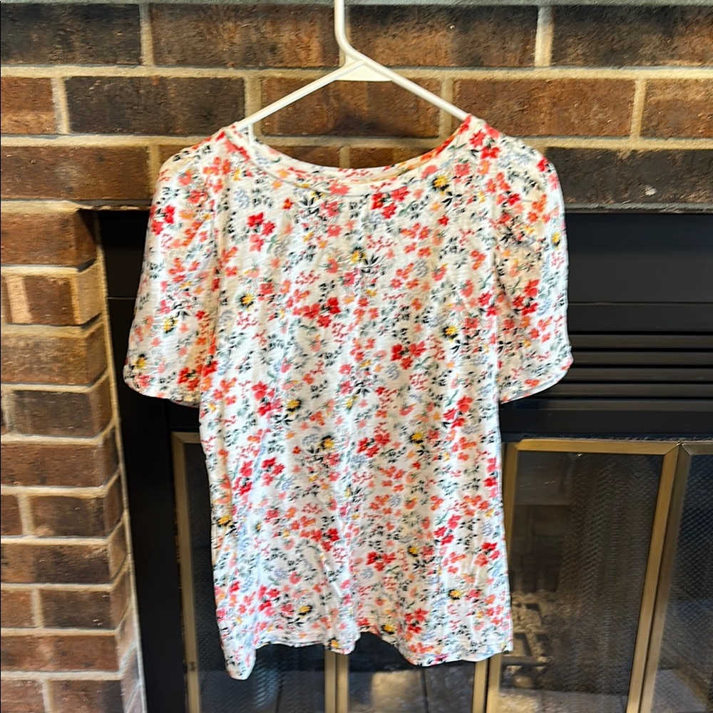 NWOT Floral Short Sleeve Top